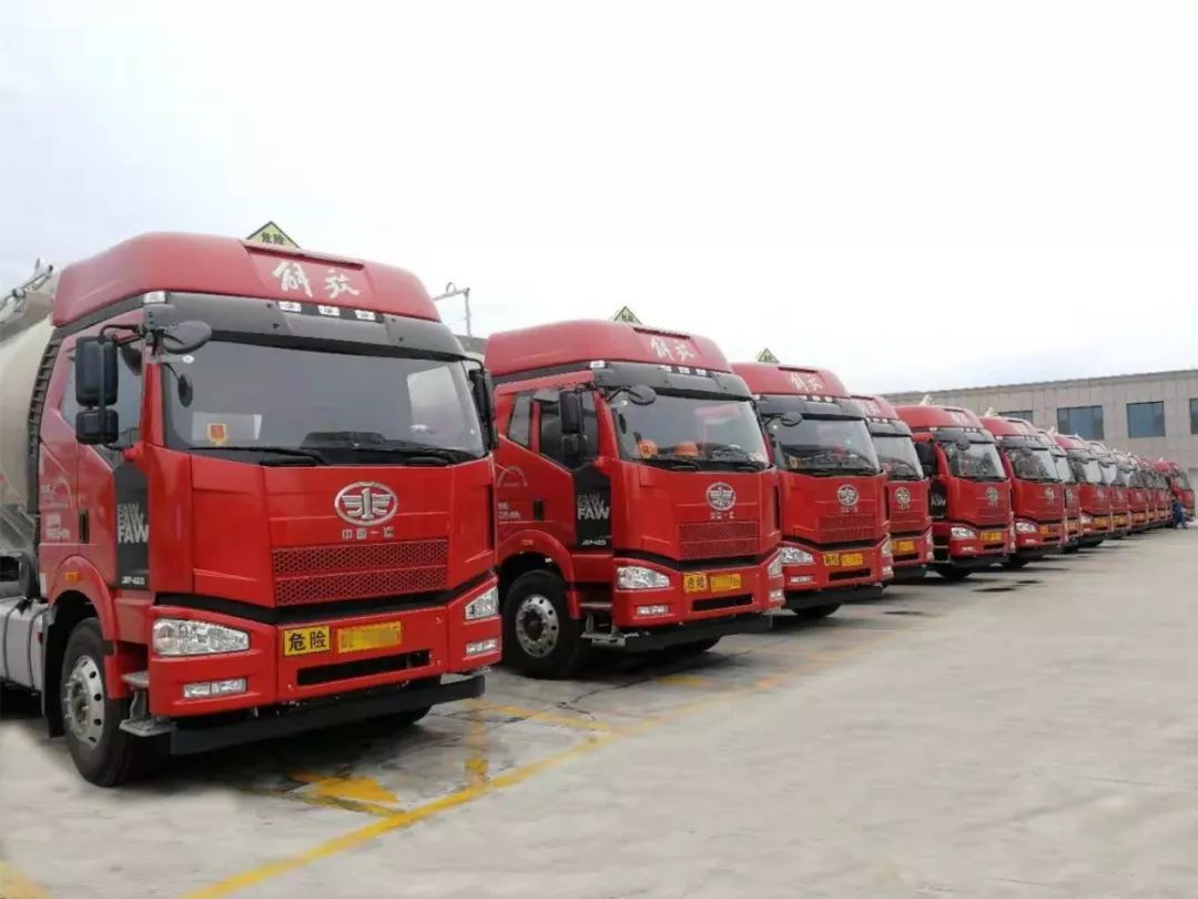 《危险货物道路运输规则》正式实施 规范运输行为，筑牢道路安全防线